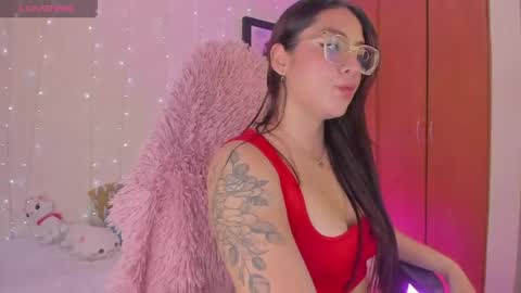 olivia_s19 online show from 13, 4, 2026