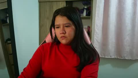 Snapshot of olivia_watson_ chatting on 18, 5, 2026 Olivia online show from 18, 5, 2026