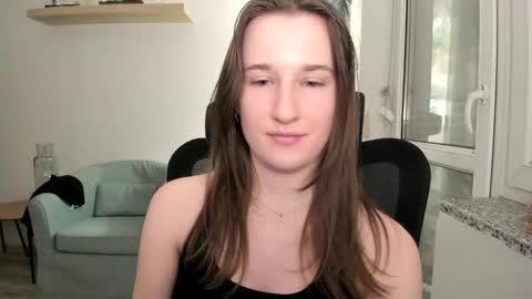 Oliwiaa2004 online show from 25, 1, 2025