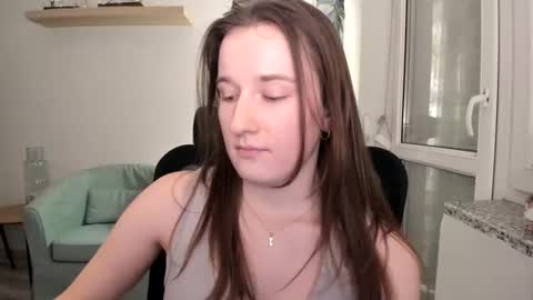 Oliwiaa2004 online show from 11, 2, 2025