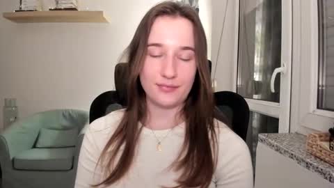 Oliwiaa2004 online show from 2, 3, 2025