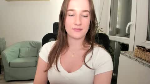 Oliwiaa2004 online show from 16, 9, 2025