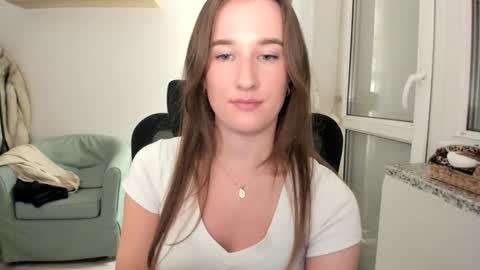 Oliwiaa2004 online show from 17, 12, 2025