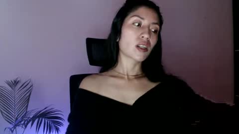 oliviaaa__ online show from 10, 4, 2026