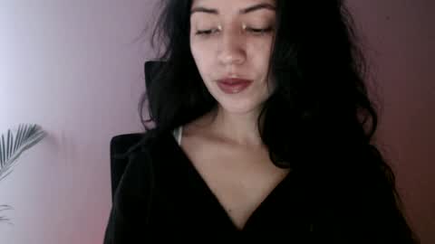 oliviaaa__ online show from 27, 7, 2026