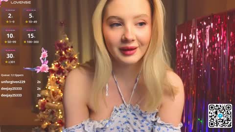 Snapshot of oliviabr0wn chatting on 15, 12, 2024 Olivia online show from 15, 12, 2024