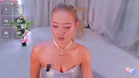 Snapshot of oliviabr0wn chatting on 23, 7, 2026 Olivia online show from 23, 7, 2026