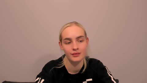 oliviaBeauty online show from 17, 2, 2026