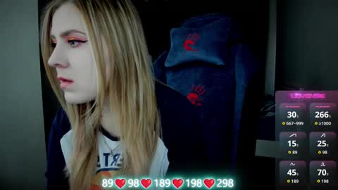 Snapshot of oliviamunk chatting on 30, 9, 2025 . online show from 30, 9, 2025