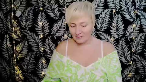 Snapshot of oliviaoskar_ chatting on 4, 1, 2025 Kelly online show from 4, 1, 2025