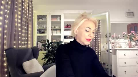 ollalla7 online show from 19, 2, 2026