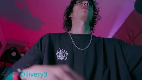     online show from 21, 10, 2025