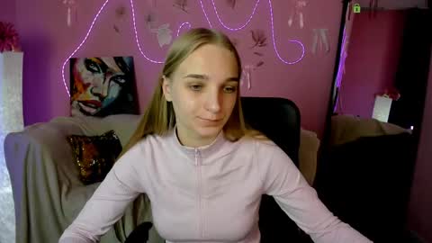 Ollivia online show from 28, 4, 2026