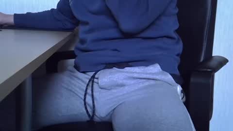 Snapshot of ollo2023 chatting on 25, 12, 2024 Edwin online show from 25, 12, 2024