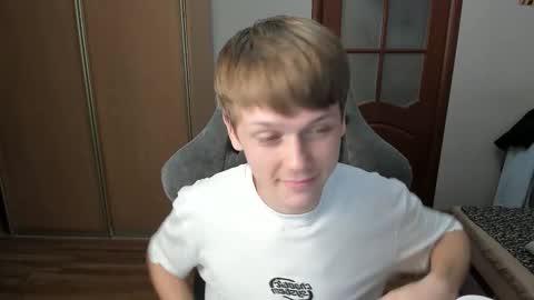 Oliver and Mira online show from 25, 11, 2025