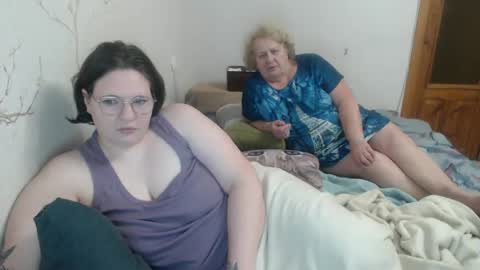 OlyaAndNetty online show from 19, 2, 2025