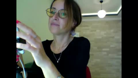 Snapshot of olyra11 chatting on 22, 10, 2025 olyra11 online show from 22, 10, 2025