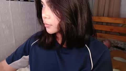 Snapshot of omariaennaid chatting on 6, 11, 2025 Angel online show from 6, 11, 2025