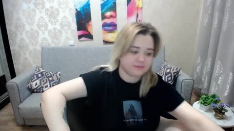 Snapshot of omg_itsperfect chatting on 10, 9, 2025 Fina online show from 10, 9, 2025