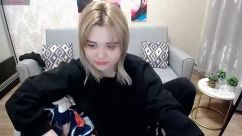 Snapshot of omg_itsperfect chatting on 7, 10, 2025 Fina online show from 7, 10, 2025