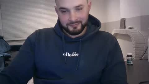 Snapshot of omgwhereim chatting on 18, 2, 2025 omgwhereim online show from 18, 2, 2025