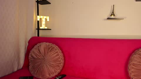 Snapshot of on_tefa chatting on 12, 1, 2025 Violette online show from 12, 1, 2025