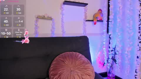 Snapshot of on_tefa chatting on 3, 2, 2025 Violette online show from 3, 2, 2025