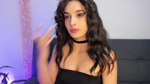 Snapshot of on_tefa chatting on 1, 3, 2025 Violette online show from 1, 3, 2025