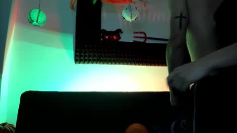 Snapshot of on_tefa chatting on 22, 10, 2025 Violette online show from 22, 10, 2025