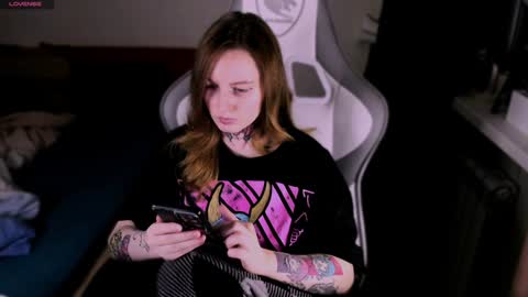 on_yxxx online show from 8, 12, 2024