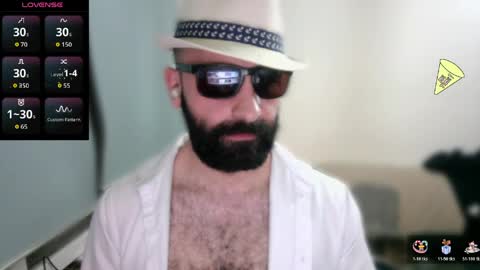 Snapshot of ona_nisme chatting on 5, 5, 2026 ona nisme online show from 5, 5, 2026
