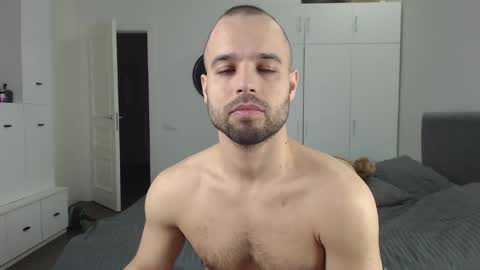 onebestlover online show from 14, 2, 2025