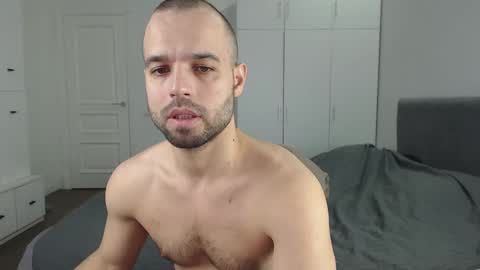 onebestlover online show from 18, 2, 2025