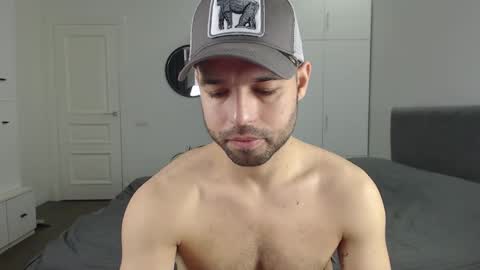 onebestlover online show from 3, 3, 2025