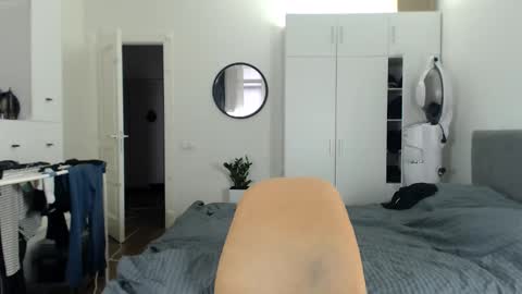 onebestlover online show from 25, 2, 2026