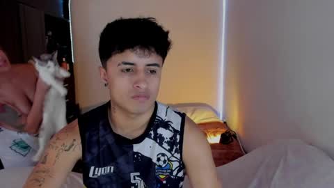 YIN MIGUEL online show from 22, 4, 2026