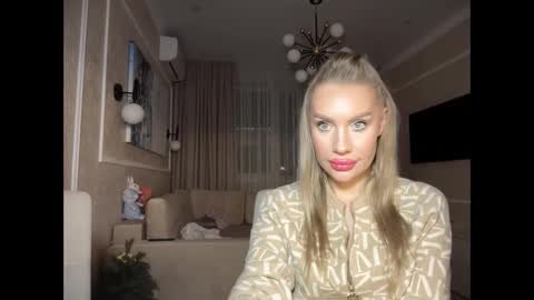 onesweet_baby online show from 25, 1, 2025