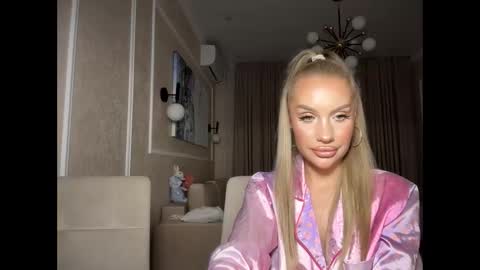 onesweet_baby online show from 5, 2, 2025