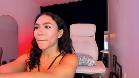 Snapshot of only_pammela chatting on 3, 10, 2025 misssaray official online show from 3, 10, 2025