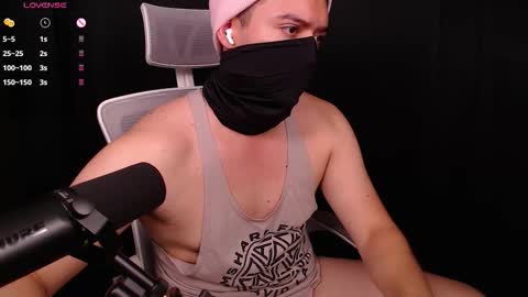 Snapshot of onlycosplayguy chatting on 5, 11, 2025 Dante online show from 5, 11, 2025