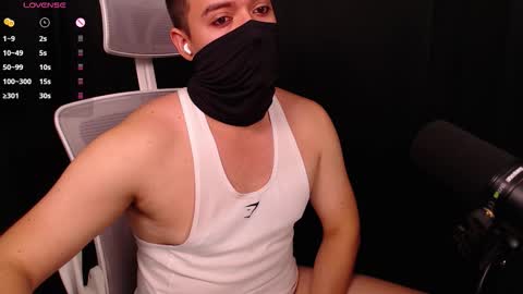 Snapshot of onlycosplayguy chatting on 10, 11, 2025 Dante online show from 10, 11, 2025