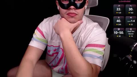 Snapshot of onlycosplayguy chatting on 20, 11, 2025 Dante online show from 20, 11, 2025