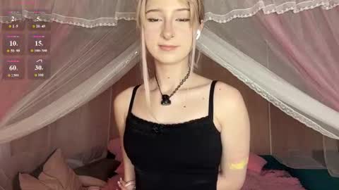 Snapshot of onlyeva1 chatting on 29, 6, 2026 Eva online show from 29, 6, 2026