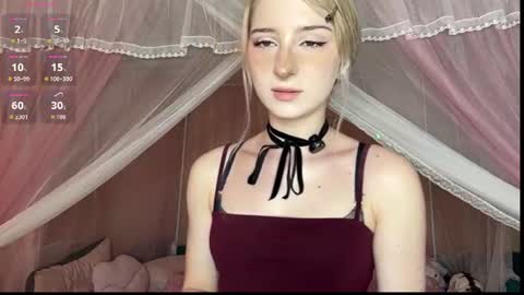 Snapshot of onlyeva1 chatting on 1, 8, 2026 Eva online show from 1, 8, 2026