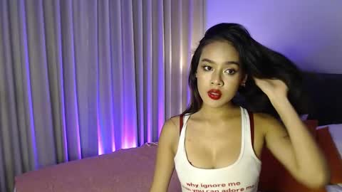 Snapshot of onlylilypeach chatting on 8, 10, 2025 Lily Peach - online show from 8, 10, 2025