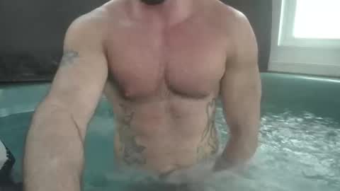 onlylooking4 online show from 5, 4, 2026