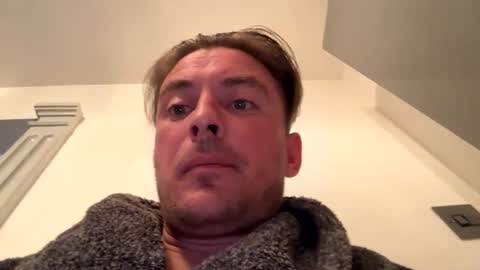 onlyloveyoutwice2016 online show from 8, 4, 2026