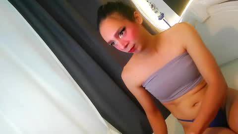 Snapshot of onlysamantha chatting on 14, 10, 2025 Samantha - DONT FORGET TO FOLLOW AND GIVE ME THUMBS UP online show from 14, 10, 2025