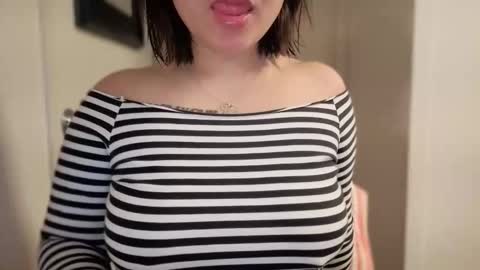 Miss Girly online show from 16, 4, 2026