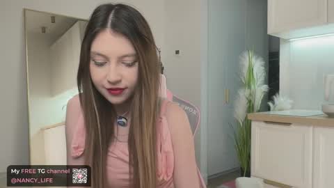 Snapshot of oops_my_english chatting on 27, 5, 2026 Nancy online show from 27, 5, 2026